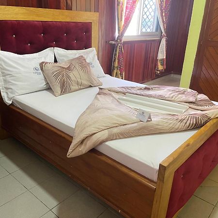 Hotel Le Printemps Douala Exteriör bild