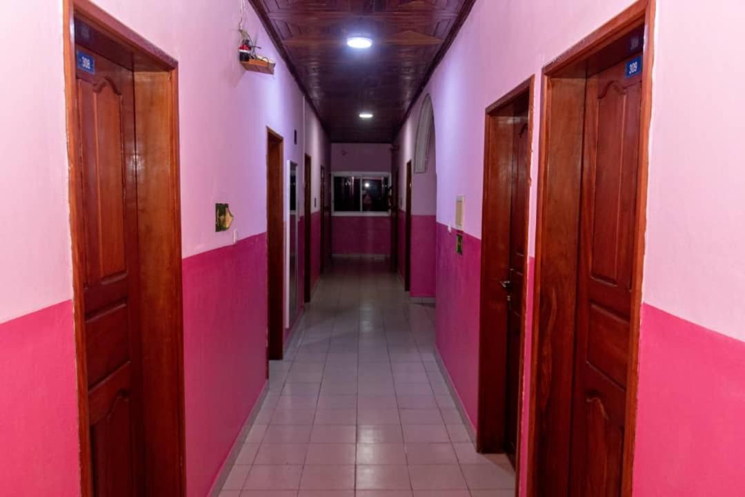Hotel Le Printemps Douala Exteriör bild